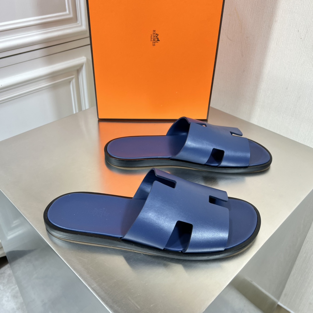 Hermès 夏季新品••【HERMÈS】爱马仕 • H拖～高端男士 凉鞋•沙滩鞋 拖鞋～ 同步～ 代购货 进口鞋面 牛皮内里 牛皮垫脚 真皮大底