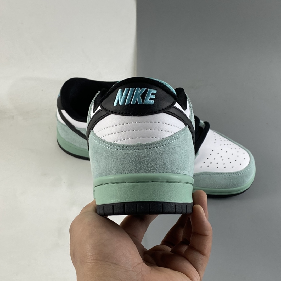 P260  Nike Dunk SB Low IW 冰蓝 扣篮系列低帮休闲运动滑板鞋 819674-301