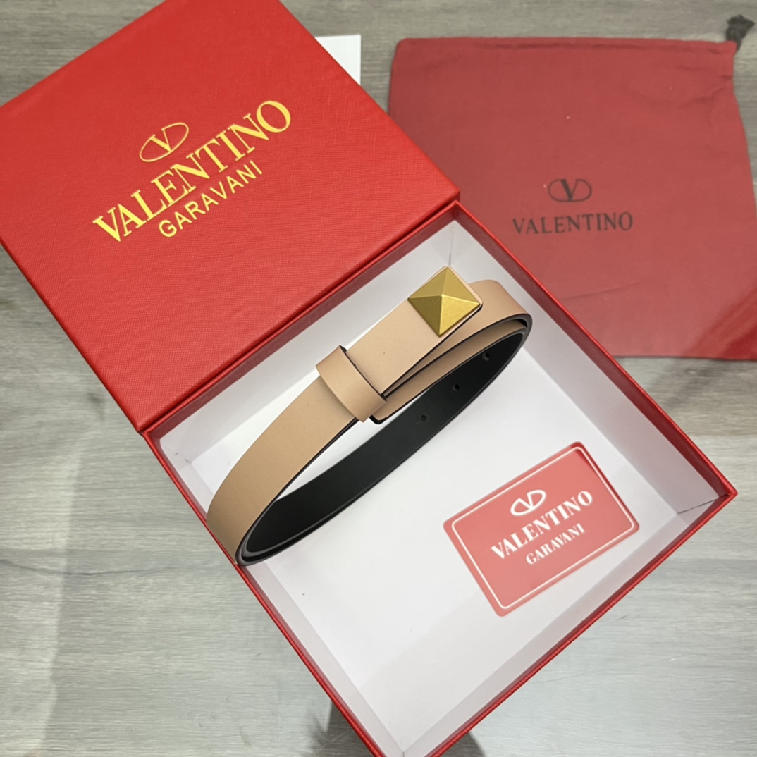 H0  Valentino 华伦天奴   皮带腰带：单面使用专柜质量、百分百头层牛皮、24k纯钢扣、送人自用首选、保证真皮 包装：请认准图片专柜包装、送打孔器 全套包装 宽度：2.0cm 长度：国标cm-cm 不可以自行裁剪长度