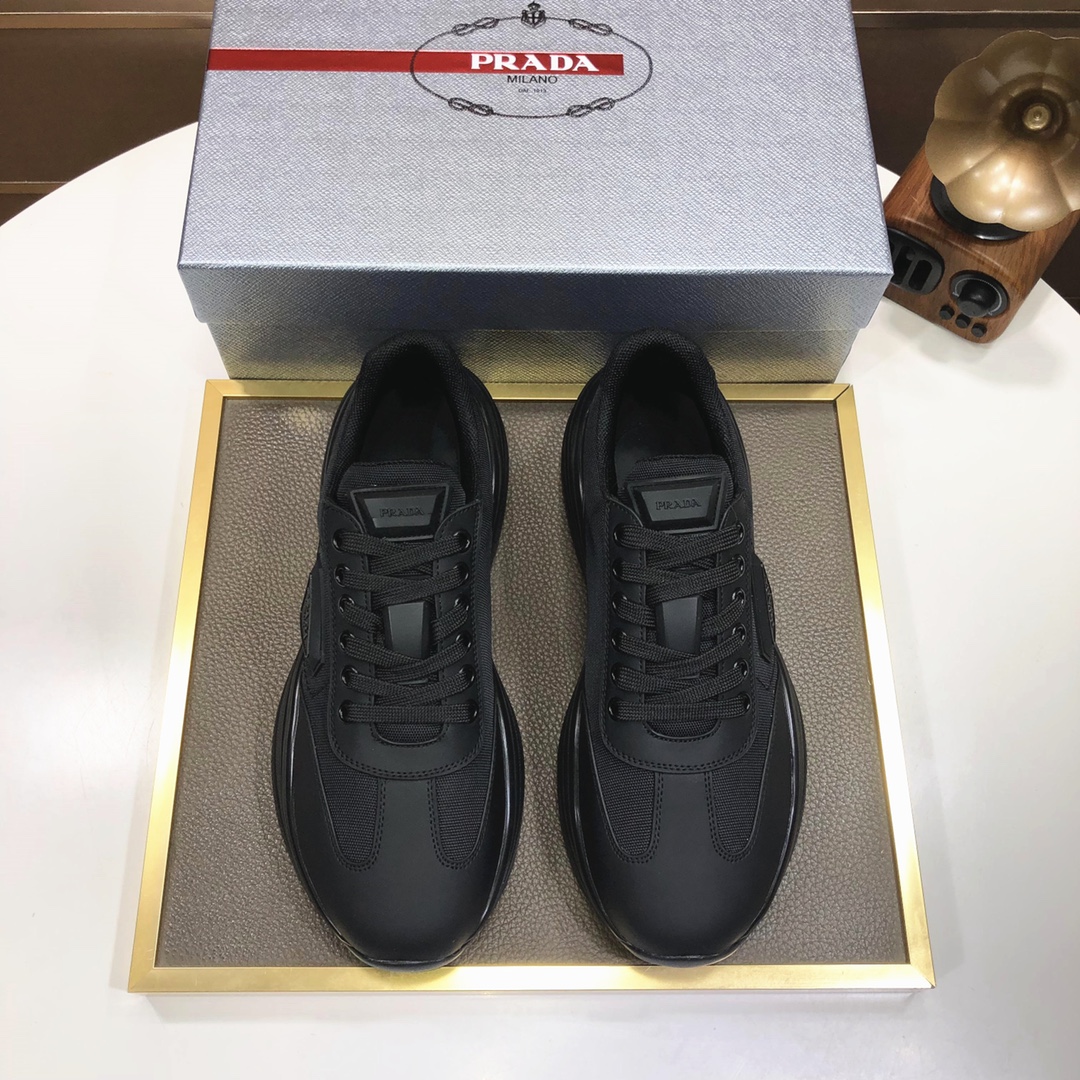 K0 普拉达 Prada 原单气垫减震厚底潮牌💞 爆款，前卫百搭时尚男鞋私版开模，飞织鞋面滴胶工艺拼接1：1复刻..时尚干脆、原版进口牛皮垫脚；大气个性更潮更抢眼更追求档次，它将颠覆旧念，与您共度时尚潮人必备! 必自留 ! 高大上的舒适大低，高端品质做工。