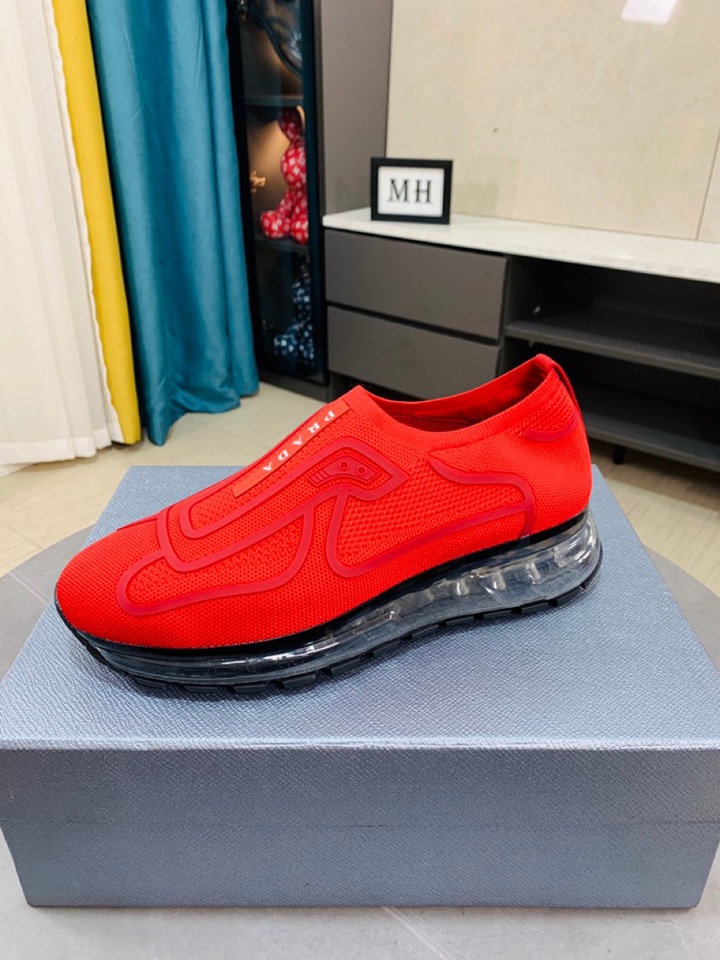 K0  高端品质  Prada 高品质 爆款 ⭐️⭐️普拉达男士休闲鞋🎈潮流爆款，鞋面原版开模材质，透气网布、牛皮皮乳胶垫脚，上脚非常舒服，⚠️⚠️原版开模气垫大底，🚗 👍