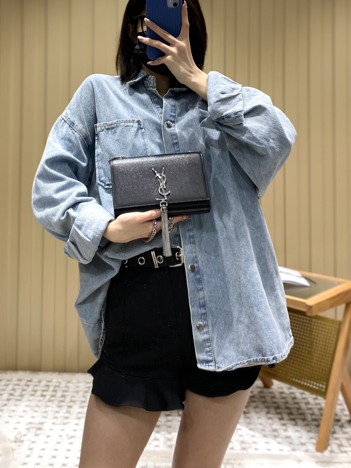 YSL 𝐊𝐚𝐭𝐞 20𝐜𝐦 鱼子酱流苏链条包 474366黑色/银扣