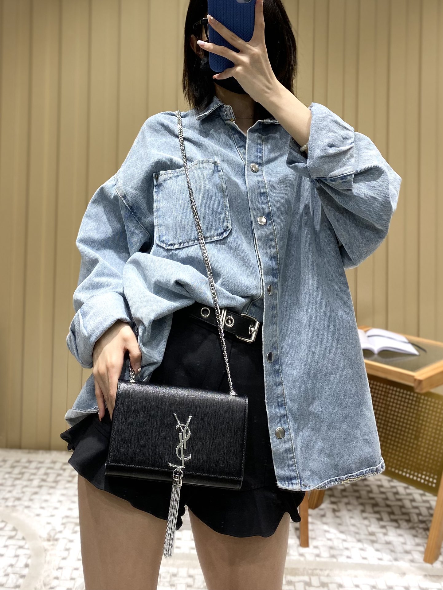 YSL 𝐊𝐚𝐭𝐞 20𝐜𝐦 鱼子酱流苏链条包 474366黑色/银扣