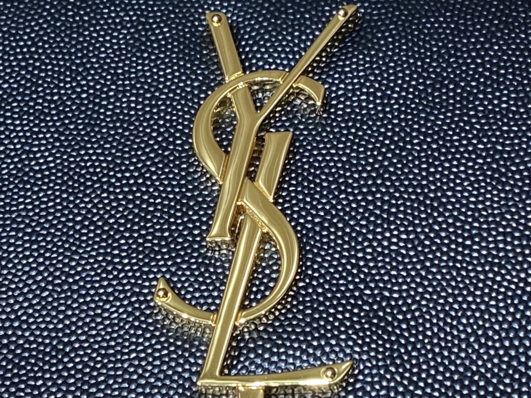 YSL 𝐊𝐚𝐭𝐞 20𝐜𝐦 鱼子酱流苏链条包 474366黑色/金扣