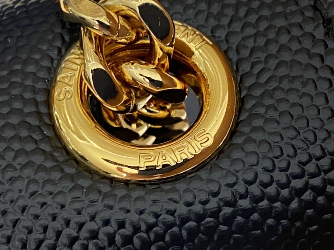 YSL 𝐊𝐚𝐭𝐞 20𝐜𝐦 鱼子酱流苏链条包 474366黑色/金扣