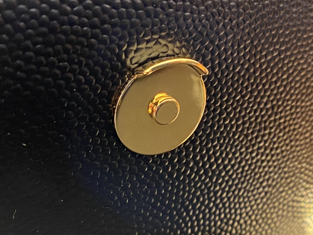 YSL 𝐊𝐚𝐭𝐞 20𝐜𝐦 鱼子酱流苏链条包 474366黑色/金扣
