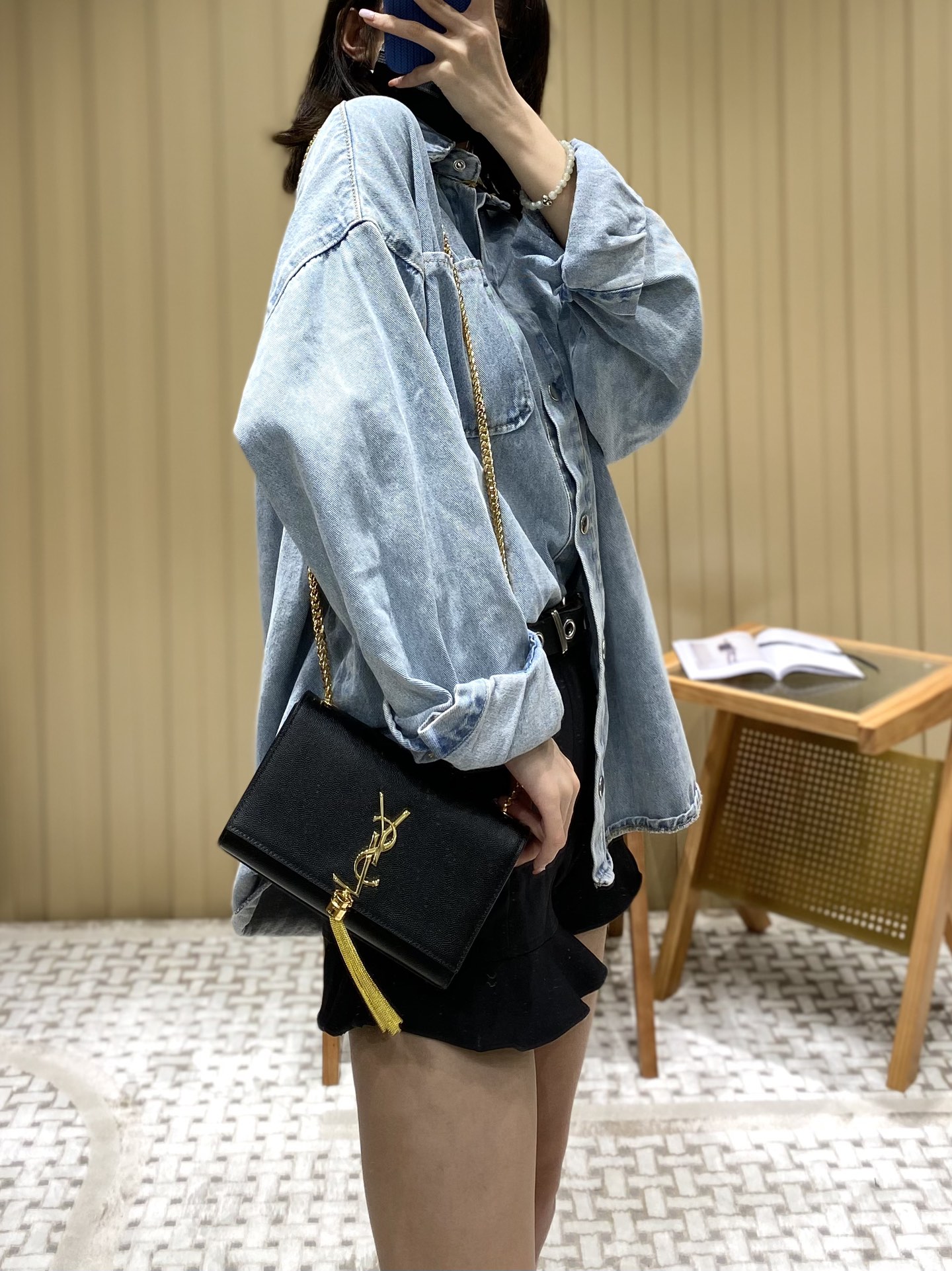YSL 𝐊𝐚𝐭𝐞 20𝐜𝐦 鱼子酱流苏链条包 474366黑色/金扣