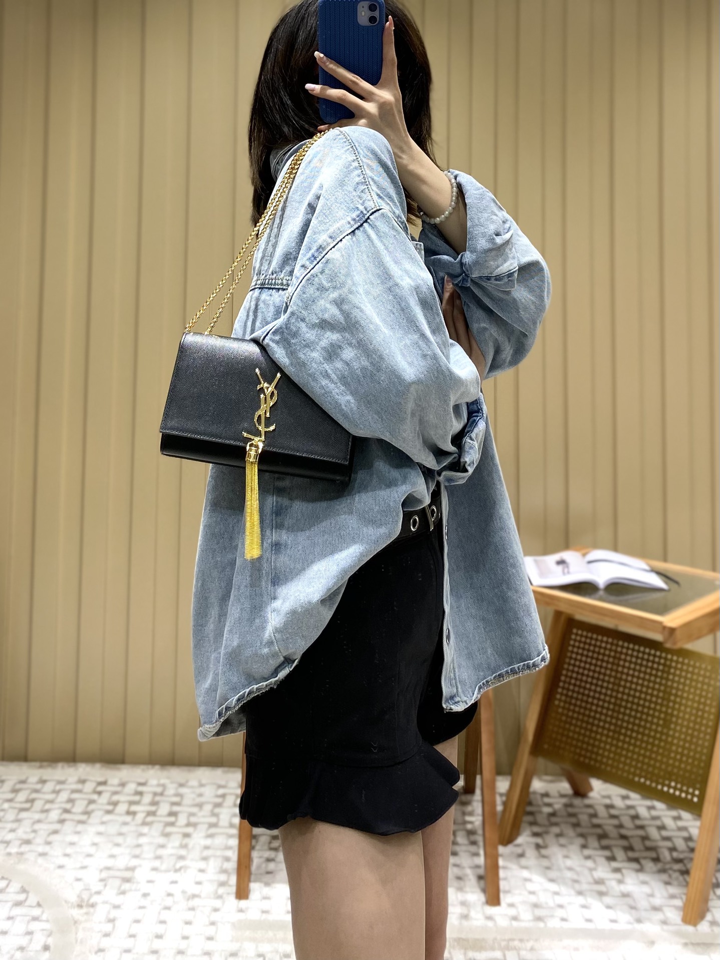 YSL 𝐊𝐚𝐭𝐞 20𝐜𝐦 鱼子酱流苏链条包 474366黑色/金扣