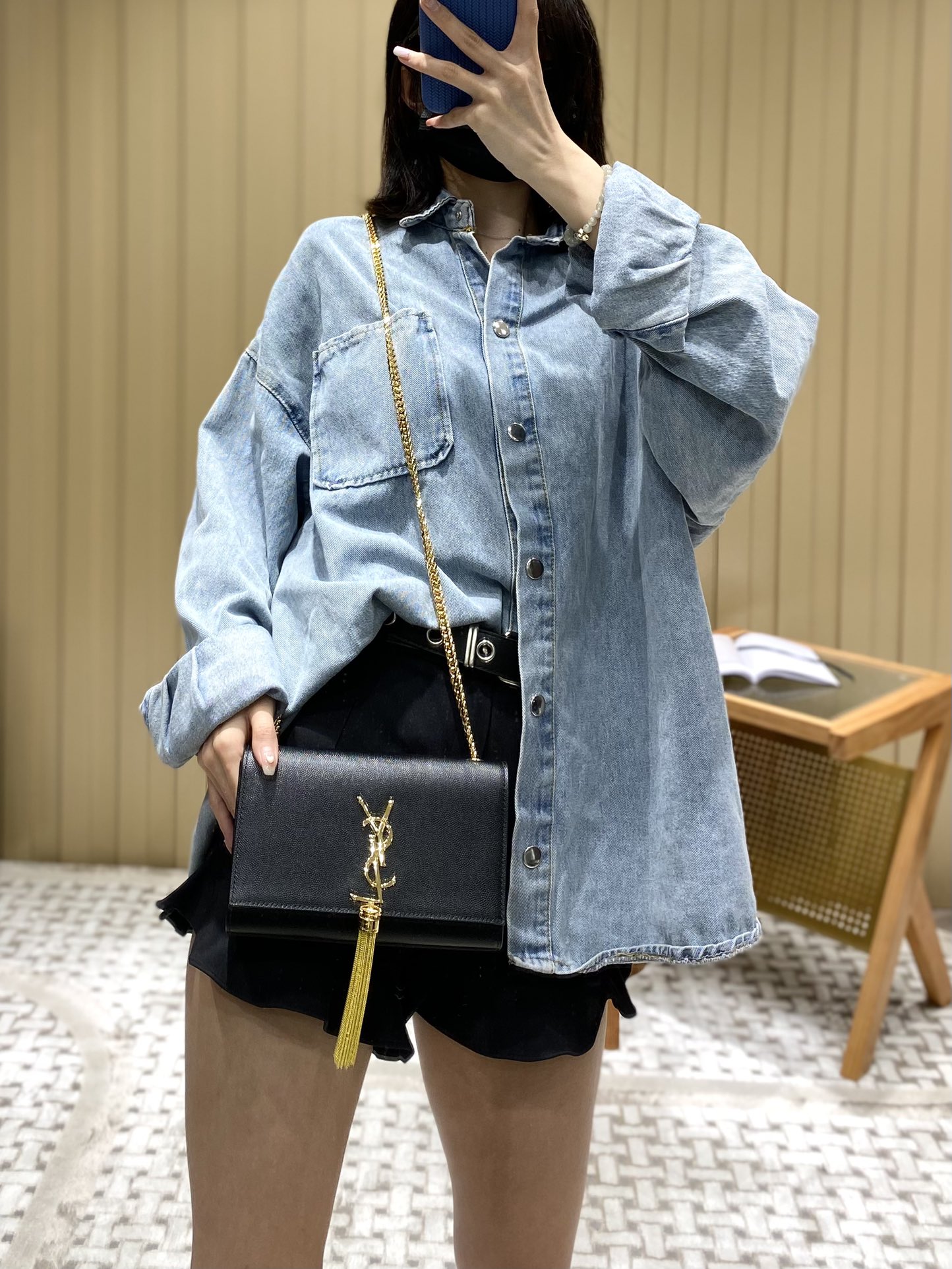 YSL 𝐊𝐚𝐭𝐞 20𝐜𝐦 鱼子酱流苏链条包 474366黑色/金扣