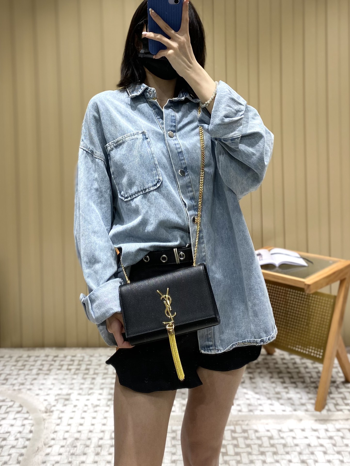 YSL 𝐊𝐚𝐭𝐞 20𝐜𝐦 鱼子酱流苏链条包 474366黑色/金扣