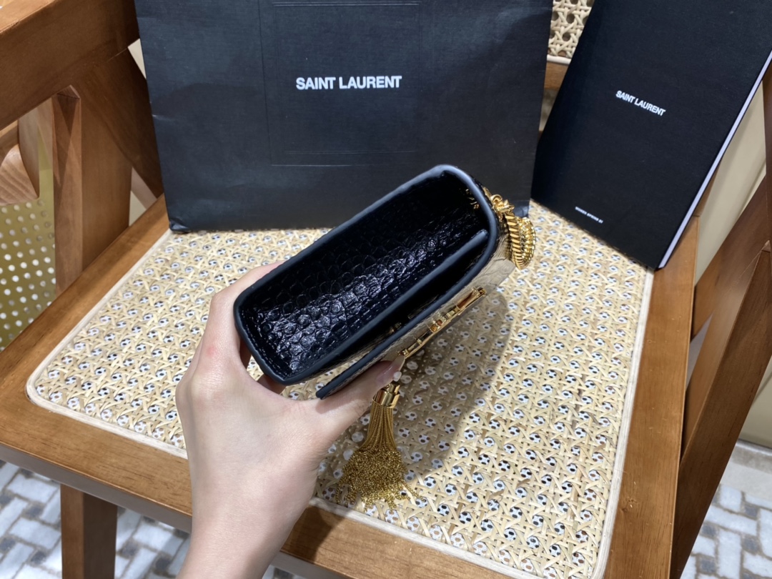YSL 𝐊𝐚𝐭𝐞 20𝐜𝐦 鳄鱼纹流苏链条包 474366黑色/金扣
