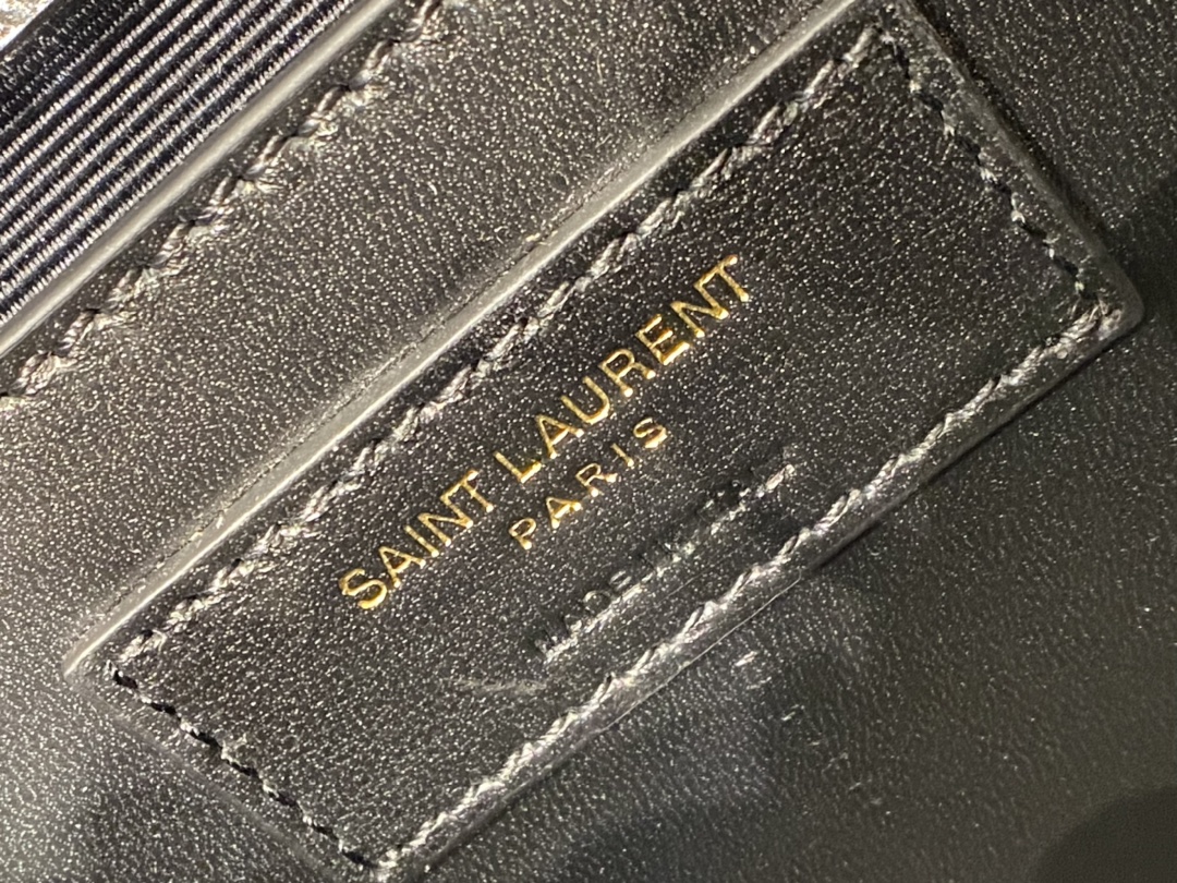 YSL 𝐊𝐚𝐭𝐞 20𝐜𝐦 鳄鱼纹流苏链条包 474366黑色/金扣