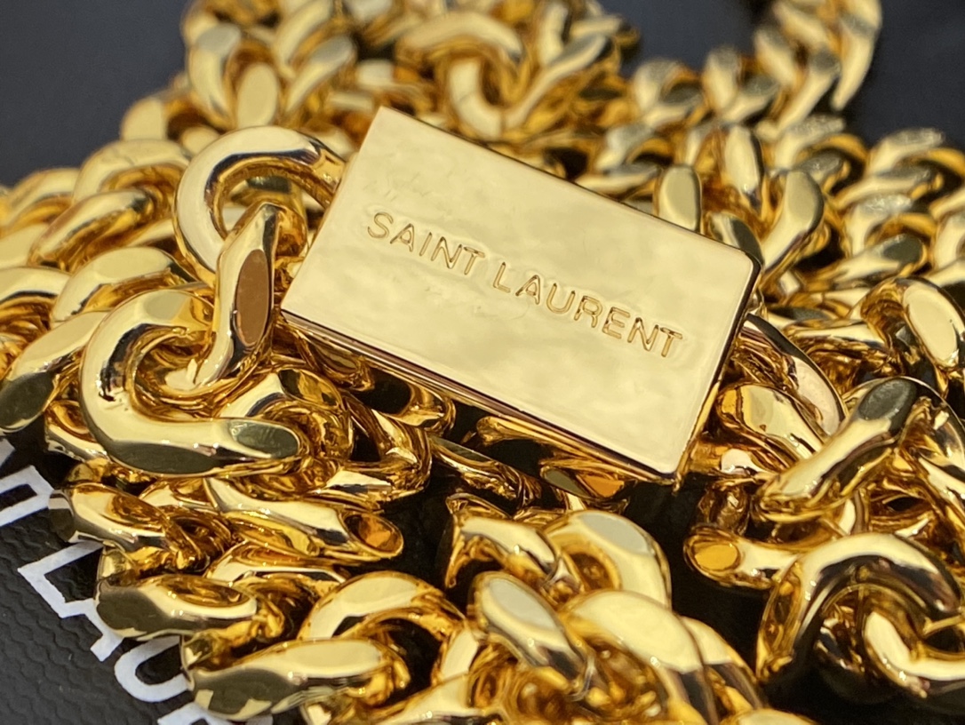 YSL 𝐊𝐚𝐭𝐞 20𝐜𝐦 鳄鱼纹流苏链条包 474366黑色/金扣