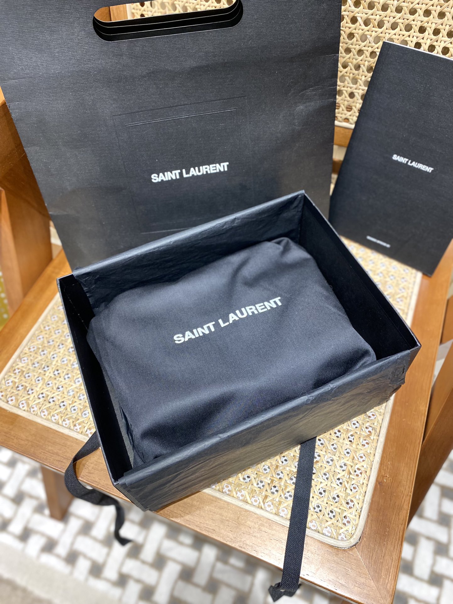 YSL 𝐊𝐚𝐭𝐞 20𝐜𝐦 鳄鱼纹流苏链条包 474366黑色/金扣