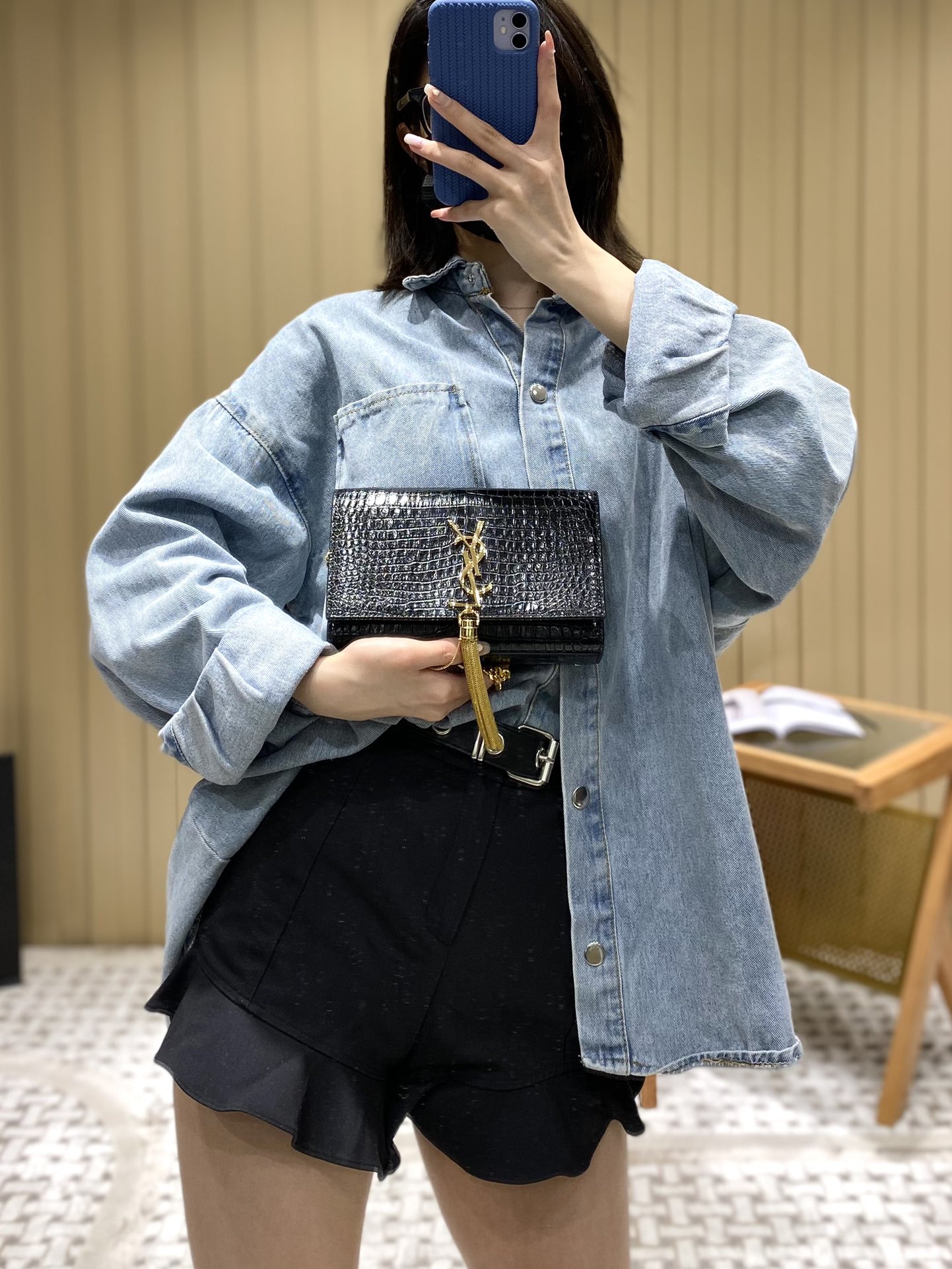 YSL 𝐊𝐚𝐭𝐞 20𝐜𝐦 鳄鱼纹流苏链条包 474366黑色/金扣