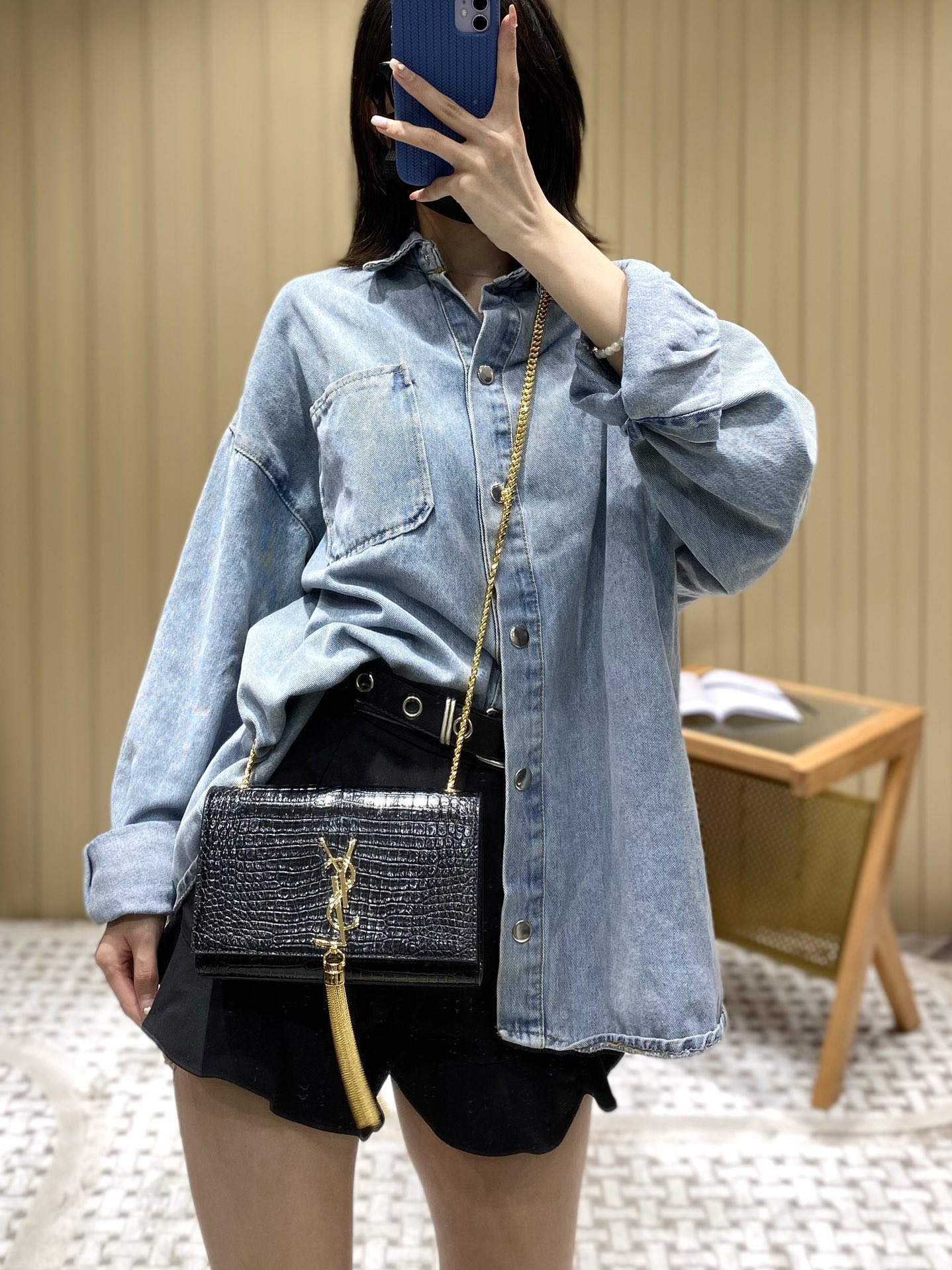 YSL 𝐊𝐚𝐭𝐞 20𝐜𝐦 鳄鱼纹流苏链条包 474366黑色/金扣