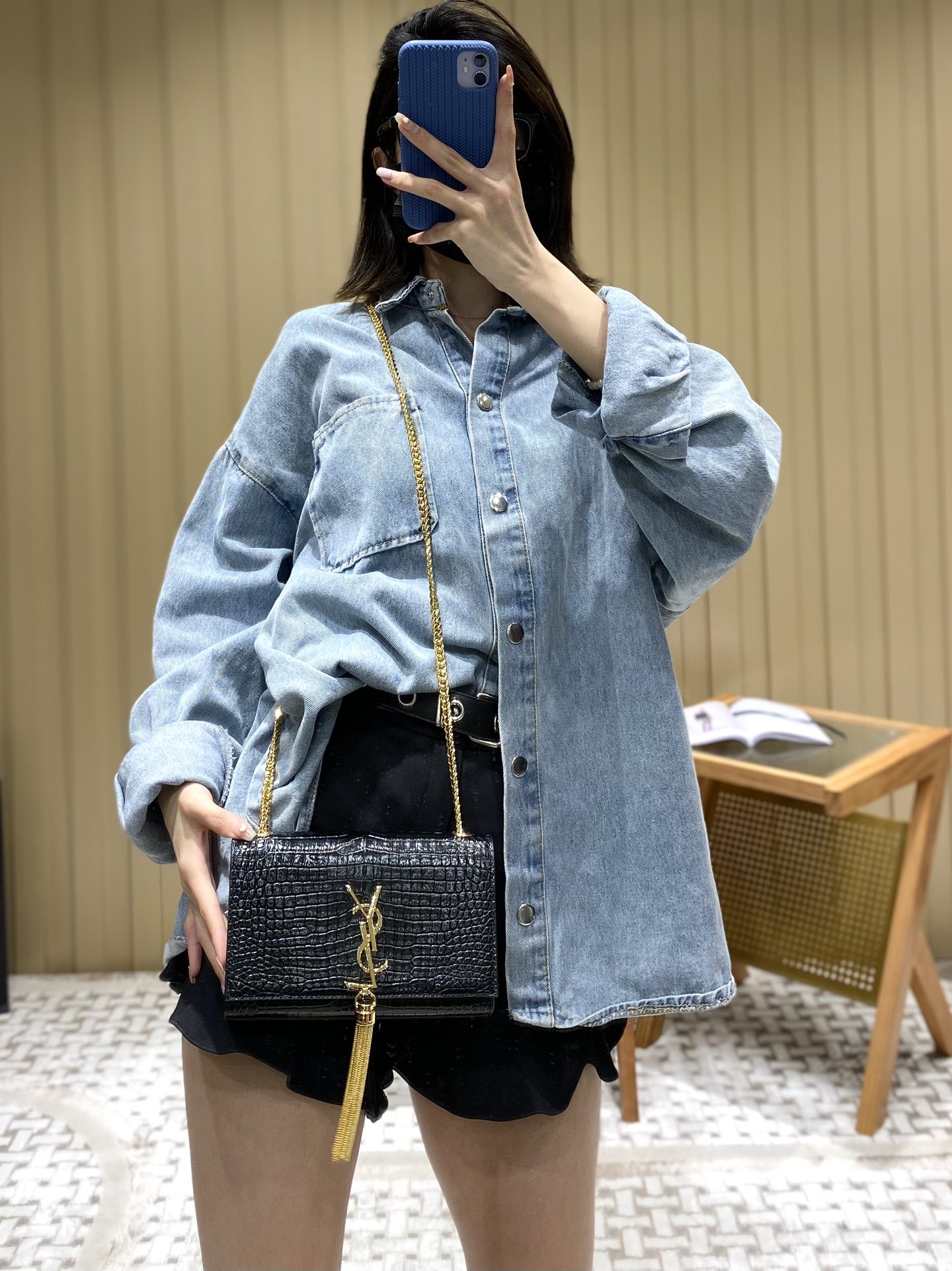 YSL 𝐊𝐚𝐭𝐞 20𝐜𝐦 鳄鱼纹流苏链条包 474366黑色/金扣