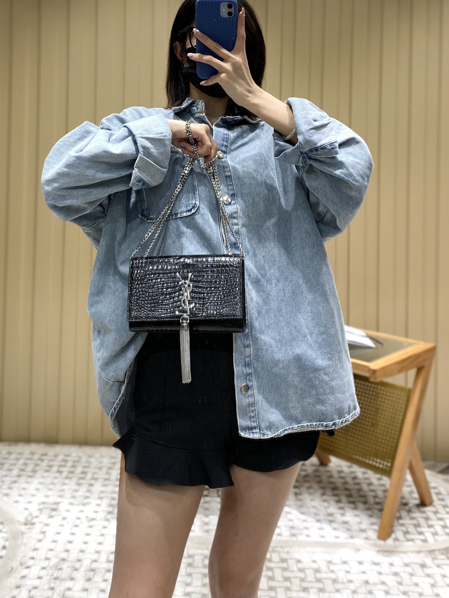 YSL 𝐊𝐚𝐭𝐞 20𝐜𝐦 鳄鱼纹流苏链条包 474366黑色/银扣