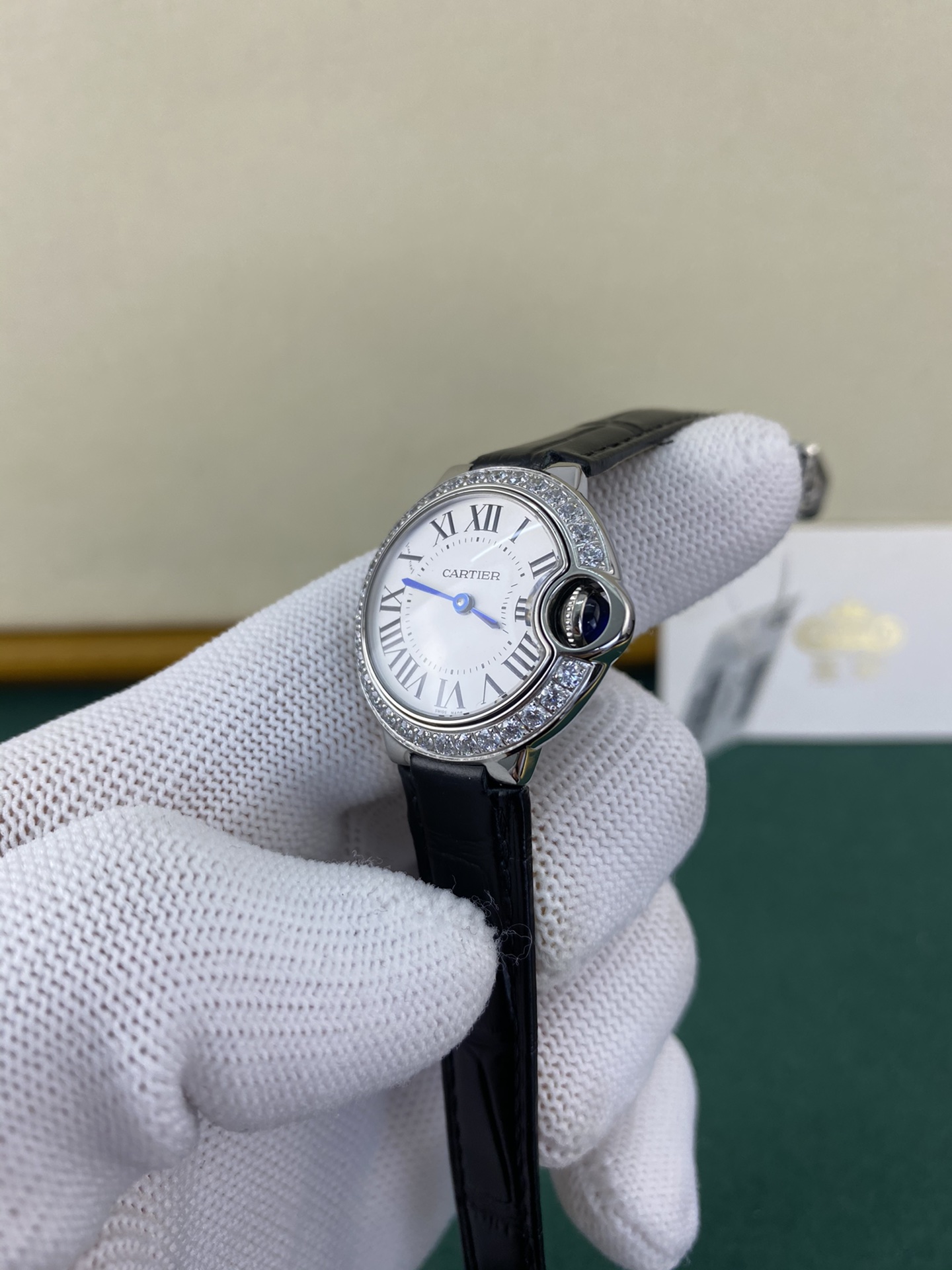 Cartier 皇家 卡地亚蓝气球系列28mm镶钻女表