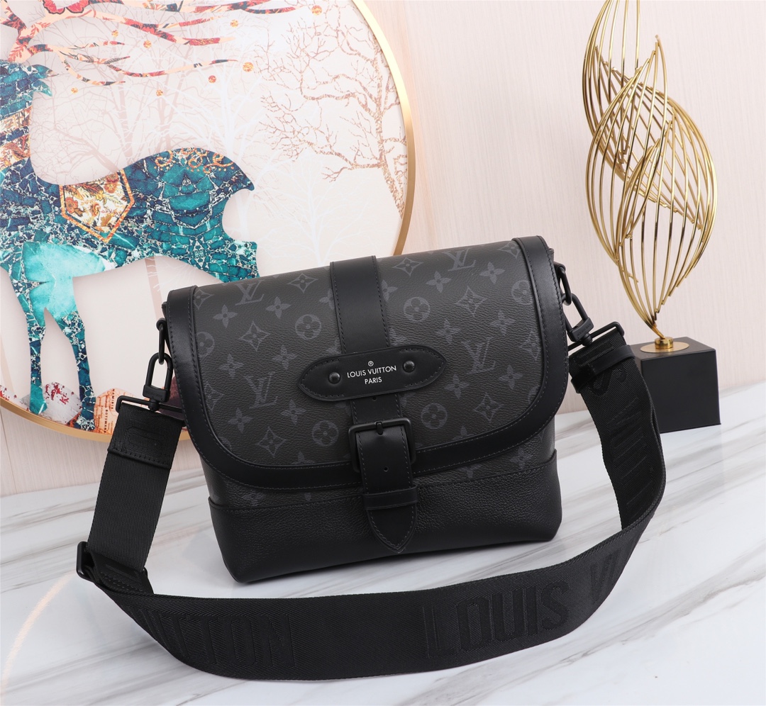 Louis Vuitton LV Saumur Flawless
 Handbags Messenger Bags Monogram Canvas Fashion Casual M45911
