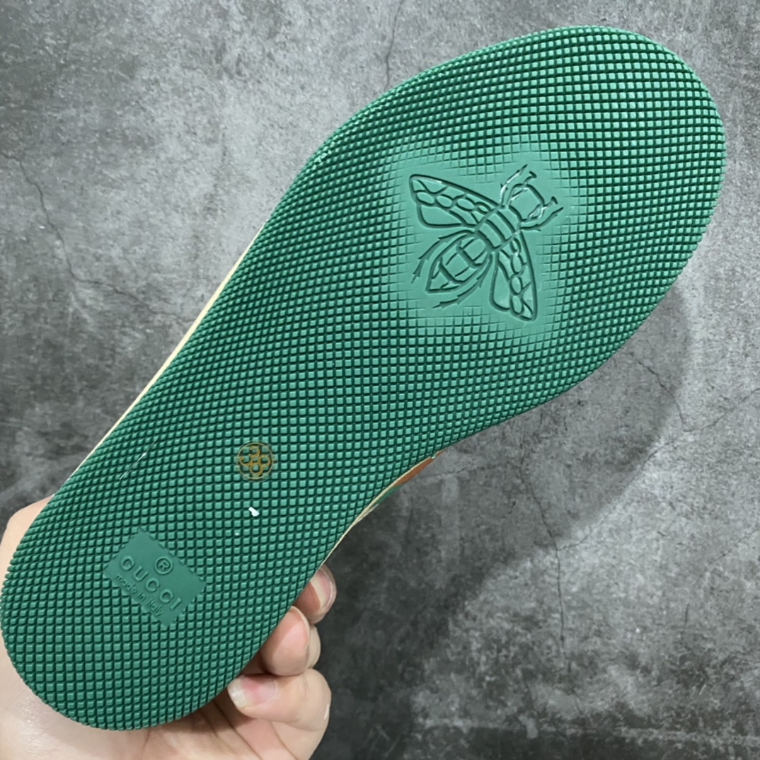 图片[9]-顶级代购版 Gucci做旧小脏鞋 ZP开发 原版开模 金属双G水晶圆柱形标 Gucci原版纹织带 真正水洗布标 鞋面擦色牛皮拼接经典双G布面料，皮面切口全油边封口工艺，原版毛巾布里细腻柔软更舒适透气，垫脚乳胶注塑一体，私模钢印，双色原版TPU大底(下层宽，上层窄) 配进口原版四边封干燥剂、原版18股鞋带，绿色盒子，与专柜配套包装一致 尺码：女34-40 男38-45-选品中心