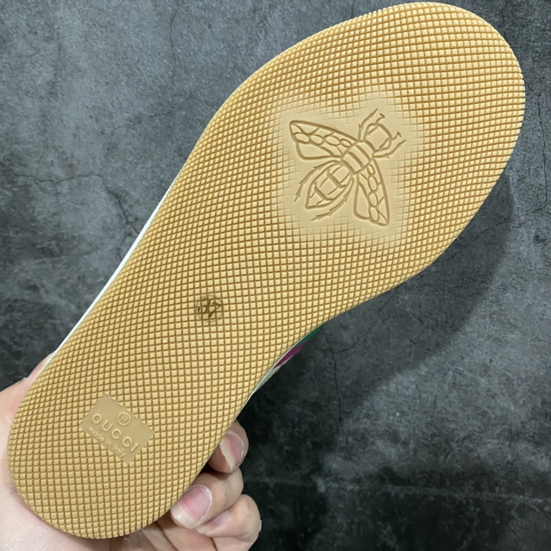 图片[9]-顶级代购版 Gucci做旧小脏鞋 ZP开发 原版开模 金属双G水晶圆柱形标 Gucci原版纹织带 真正水洗布标 鞋面擦色牛皮拼接经典双G布面料，皮面切口全油边封口工艺，原版毛巾布里细腻柔软更舒适透气，垫脚乳胶注塑一体，私模钢印，双色原版TPU大底(下层宽，上层窄) 配进口原版四边封干燥剂、原版18股鞋带，绿色盒子，与专柜配套包装一致 尺码：女34-40 男38-45-选品中心