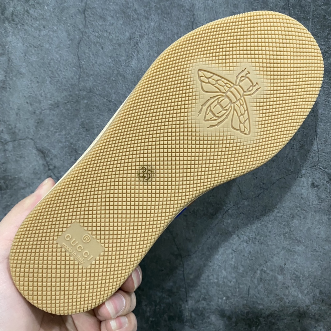 图片[9]-顶级代购版 Gucci做旧小脏鞋 ZP开发 原版开模 金属双G水晶圆柱形标 Gucci原版纹织带 真正水洗布标 鞋面擦色牛皮拼接经典双G布面料，皮面切口全油边封口工艺，原版毛巾布里细腻柔软更舒适透气，垫脚乳胶注塑一体，私模钢印，双色原版TPU大底(下层宽，上层窄) 配进口原版四边封干燥剂、原版18股鞋带，绿色盒子，与专柜配套包装一致 尺码：女34-40 男38-45-选品中心