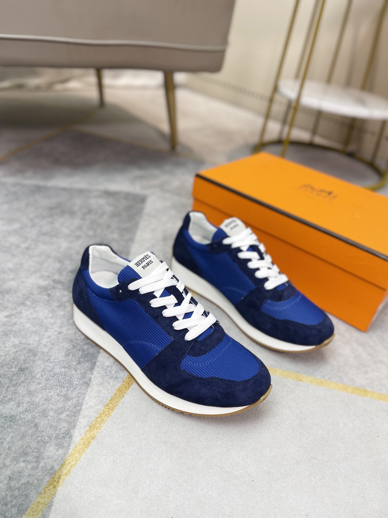 K0  Hermes  爱马仕 休闲男士板鞋，高端男士运动鞋，鞋面细腻磨砂牛皮拼接帆布，简约大气配色，水染牛皮内衬、原版组合大底精美高档包装。