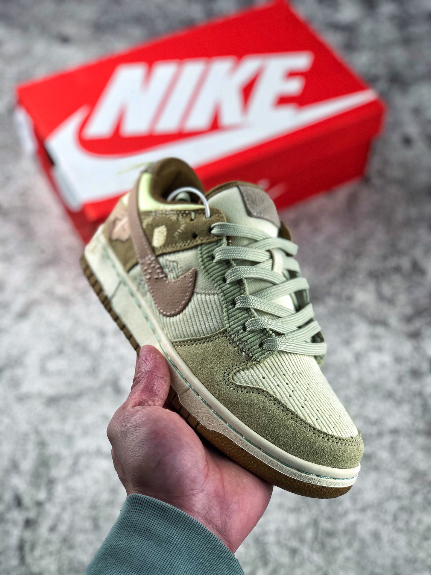 本地自取 终端放货
NK Dunk Low 低帮运动休闲板鞋 
货号：DQ5076-121 
尺码：36 36.5 37.5 38 38.5 39 40 40.5 41 42 42.5 43 44 44.5 45