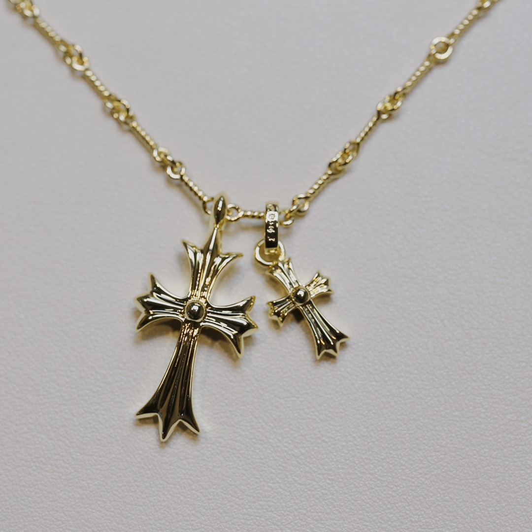 
chrome hearts 22k镀金红钻双十字架项链，22k镀金红钻双十字架项链