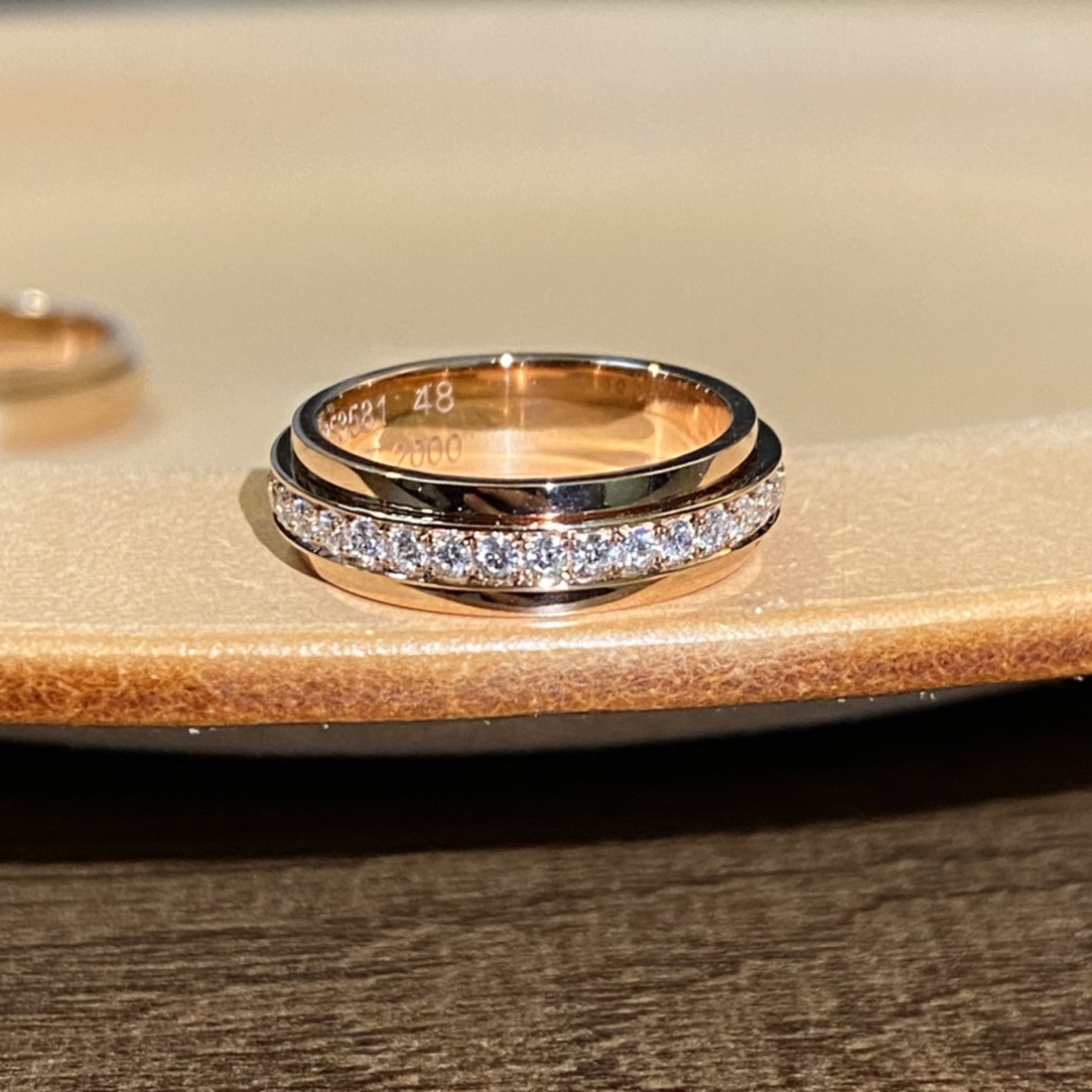 Gold-plated custom with diamond setting