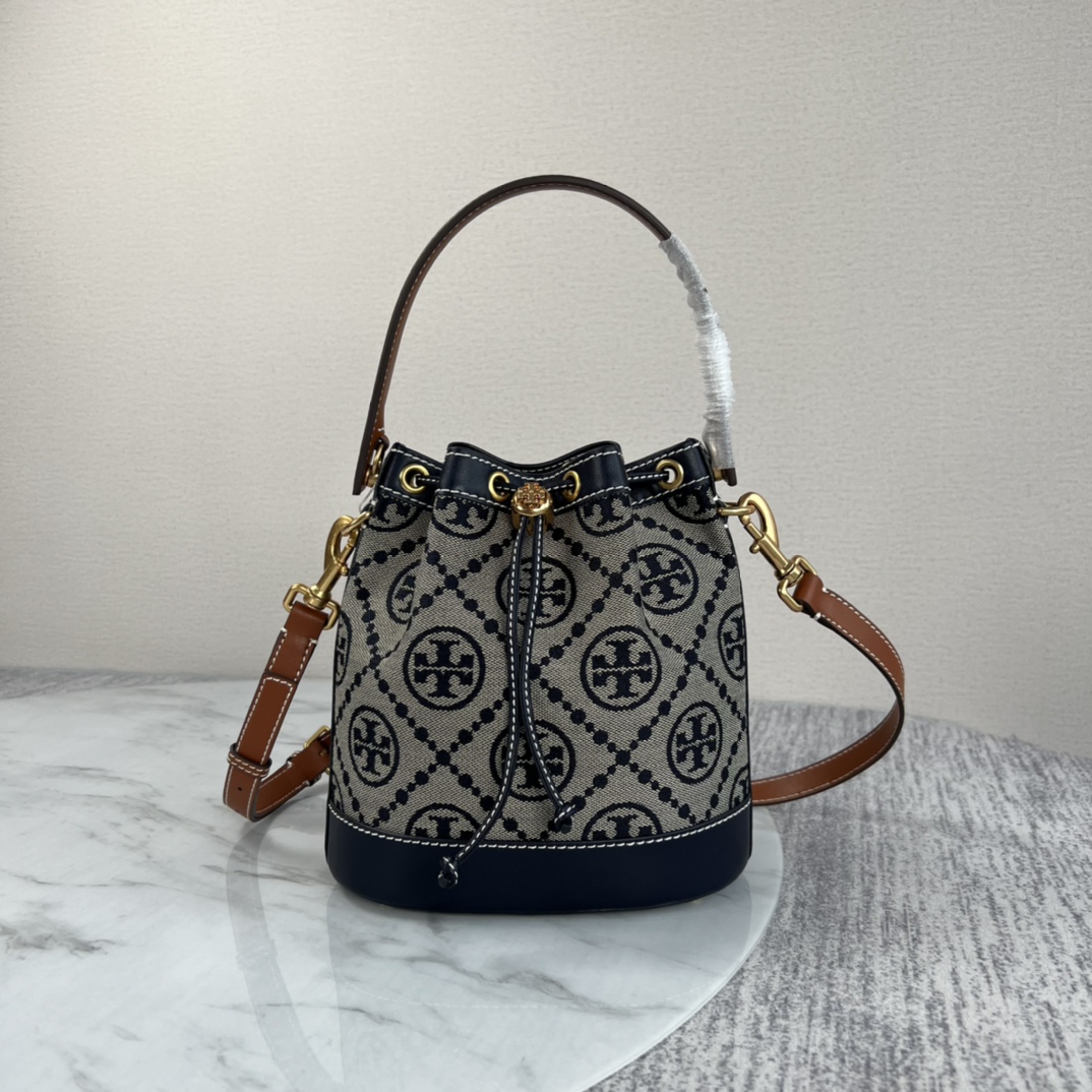 Tory Burch ～Tory burch T monogram系列提花老花手提水桶包 提花编织布料纹理丰富