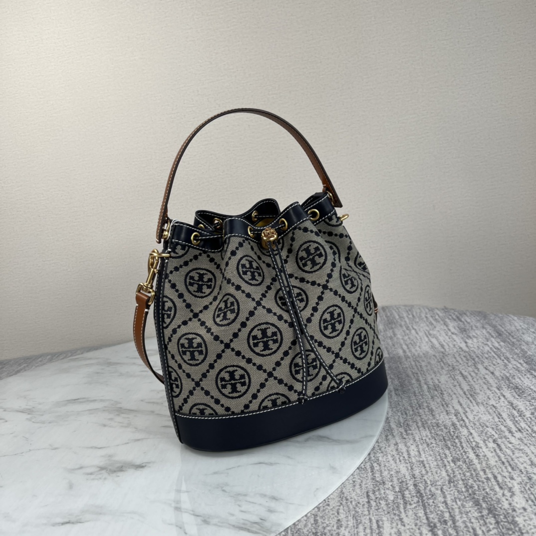 Tory Burch Tory burch T monogram系列提花老花手提水桶包 提花编织布料纹理丰富
