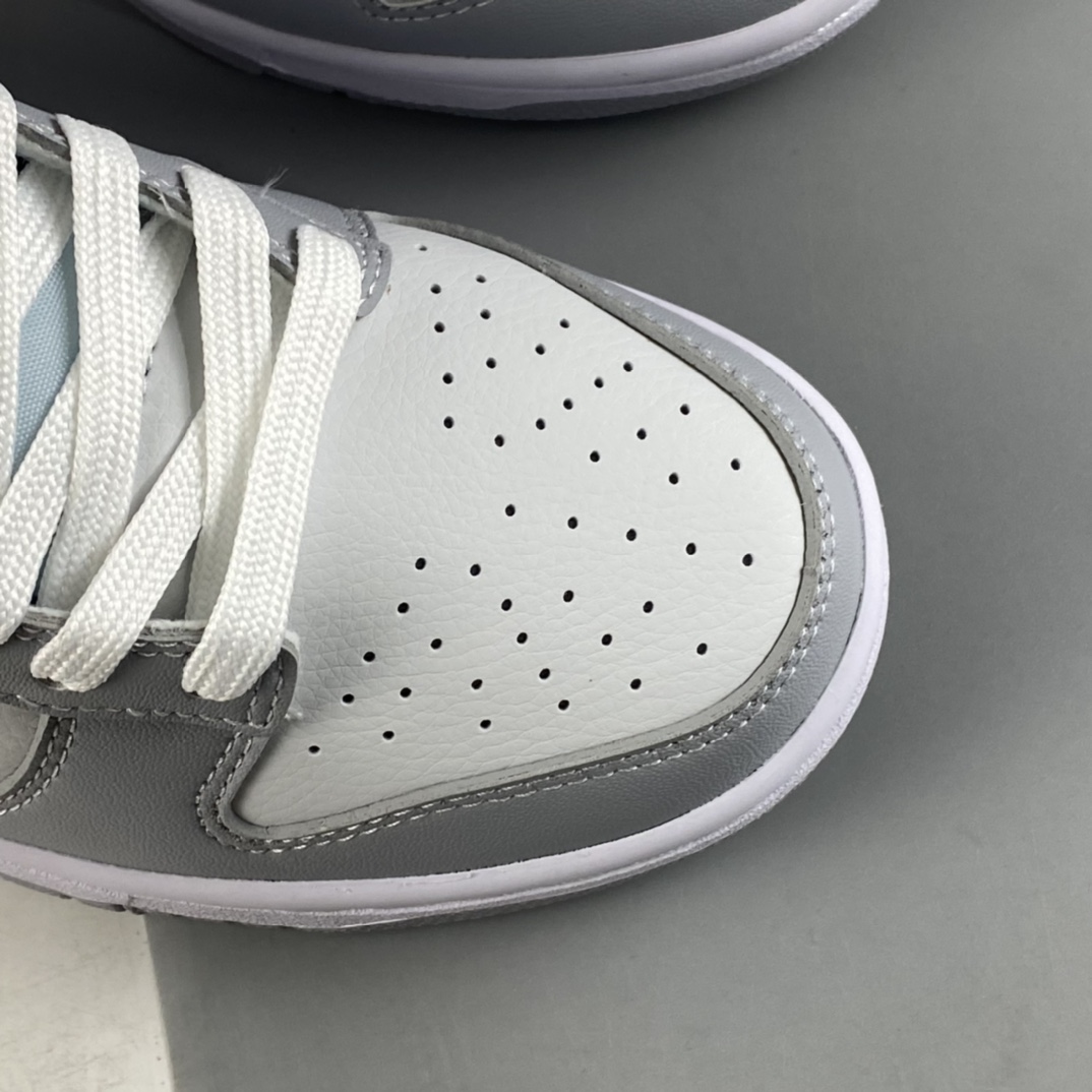 P300 Nk WMNS SB Dunk Low”White/Black”扣篮系列低帮休闲运动滑板板鞋“皮革白灰” DJ6188-001-莆田鞋,莆田鞋货源,高仿鞋,高仿鞋货源,安福档口,莆田高仿鞋,莆田鞋批发,高仿鞋批发,莆田高仿运动鞋,高仿运动鞋,莆田运动鞋 P300 Nk WMNS SB Dunk Low”White/Black”扣篮系列低帮休闲运动滑板板鞋“皮革白灰” DJ6188-001