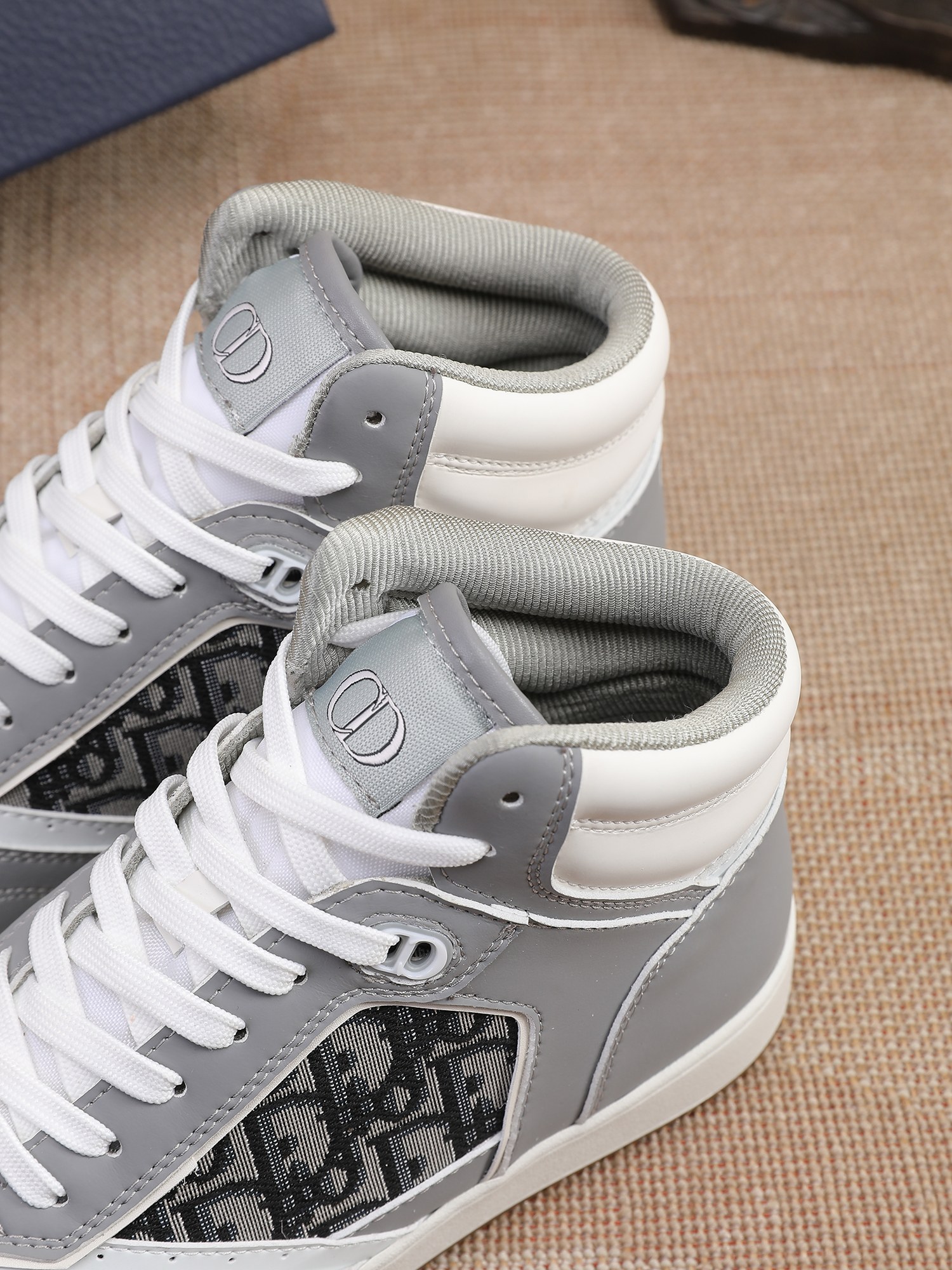 Dior High-Top Sneaker: Gray Leather, Oblique Accents, and Signature Details 10 a1648583330764 8865