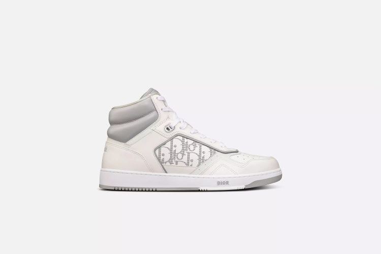 Dior P250 High-Top Sneakers: Estilo Clásico con un Toque Moderno 1 Dior P250 High-Top Sneakers: Estilo Clásico con un Toque Moderno