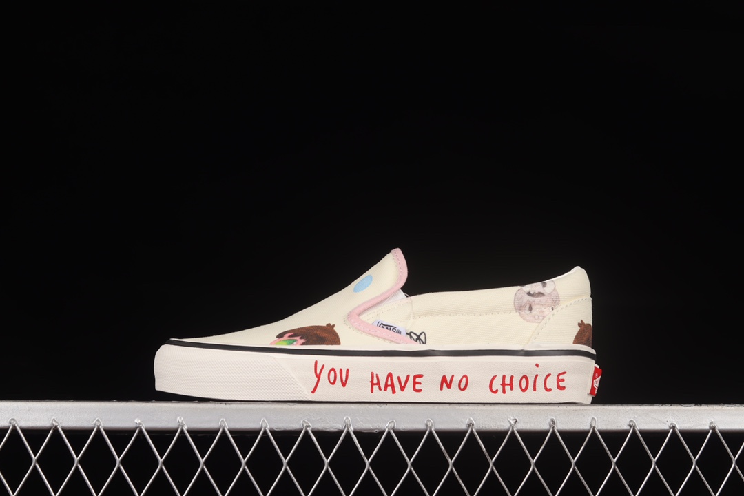 G0 Javier Calleja x Vans Classic Slip-On 9 官方定制款 大眼仔艺术家联名一脚蹬懒人鞋 VN0A3JEXPU1西班牙艺术家Javier Calleja的梦幻联动 十分值得收藏 鞋盒独特设计非常用心 鞋面印有可爱的大眼仔图案 少女心满满