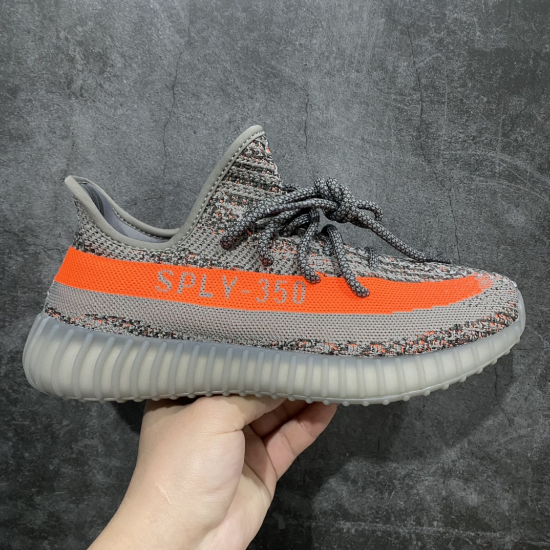 W1版本Yeezy350v2灰橙满天星GW1229 全新批次 市售最强性价比 某知名大厂支线产品 跑遍市场筛选最强最稳定性价比批次 鞋型完美升级 疯狂碾压市面同价位版本 大底饱满油面爆米花脚感完美 核心优势供应 助力发展 稳定走量私信 尺码:36 36.5 37 38 38.5 39 40 40.5 41 42 42.5 43 44 44.5 45 46 46.5 47 48-选品中心