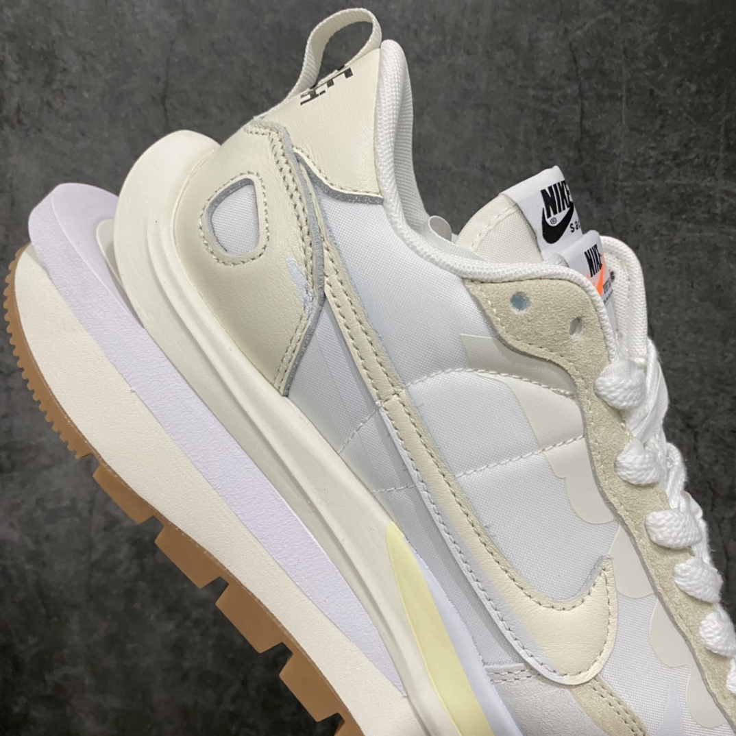 图片[7]-渠道最强版Sacai 3.0卡其 Sacai x NK Vaporwaffle 3.0 米白生胶 DD1875-100 递N轮即将补货 市售天花板品质 一线头部大厂出品 平台高端零售卖家专供品质 原鞋原厂数据原楦头纸板开发 正确原厂织唛标 转印工艺 原厂鞋面材料 正确织面 全网最大程度还原ZP工艺版本 尺码：36 36.5 37.5 38 38.5 39 40 40.5 41 42 42.5 43 44 44.5 45 46-选品中心