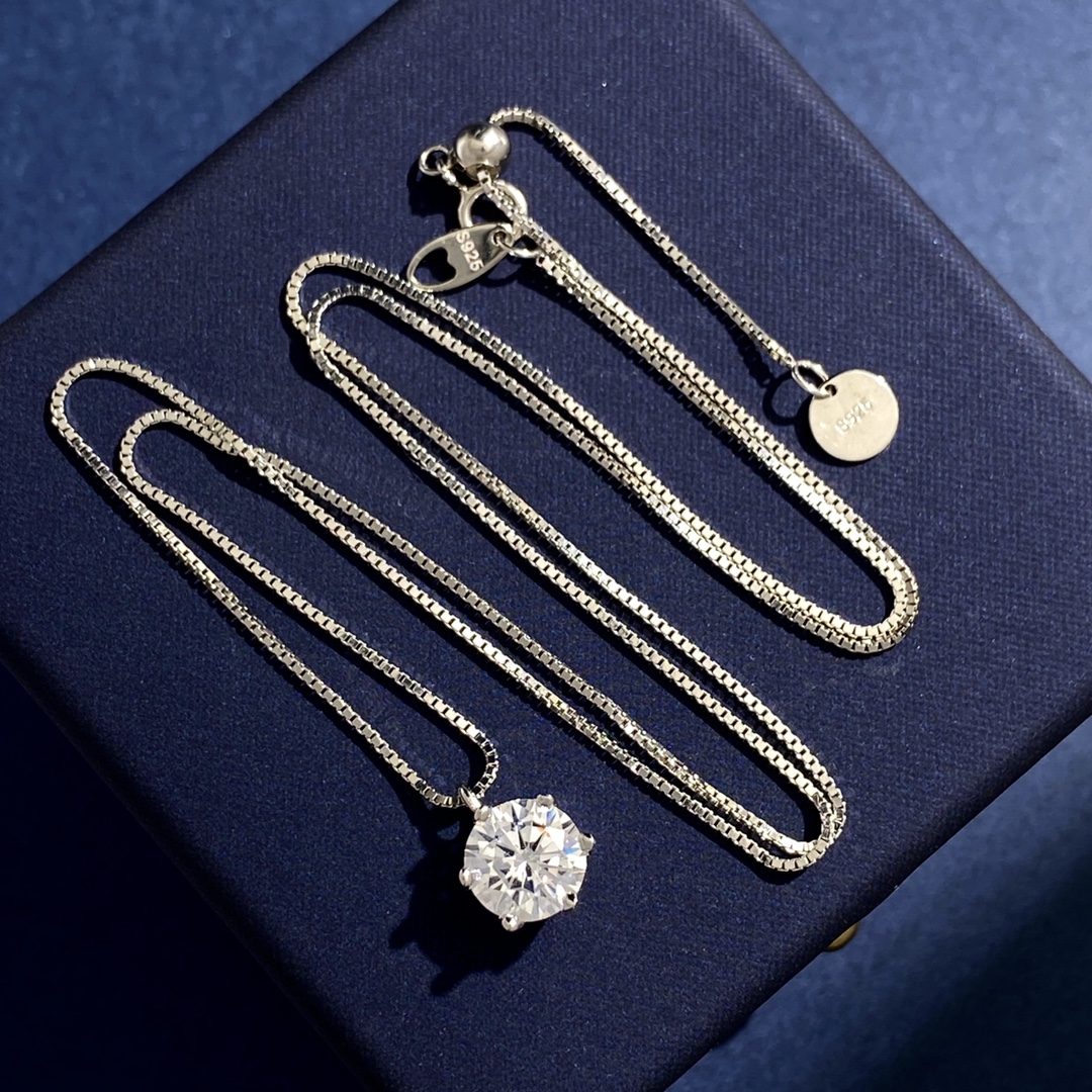 Tiffany & Co. Tiffany六爪3克拉单钻S925银可伸缩项链