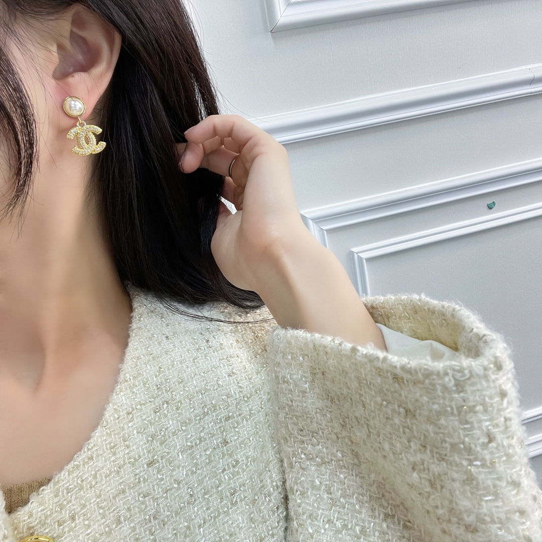 新款☑️CHANEL香奈儿麦穗双c珍珠耳钉耳环