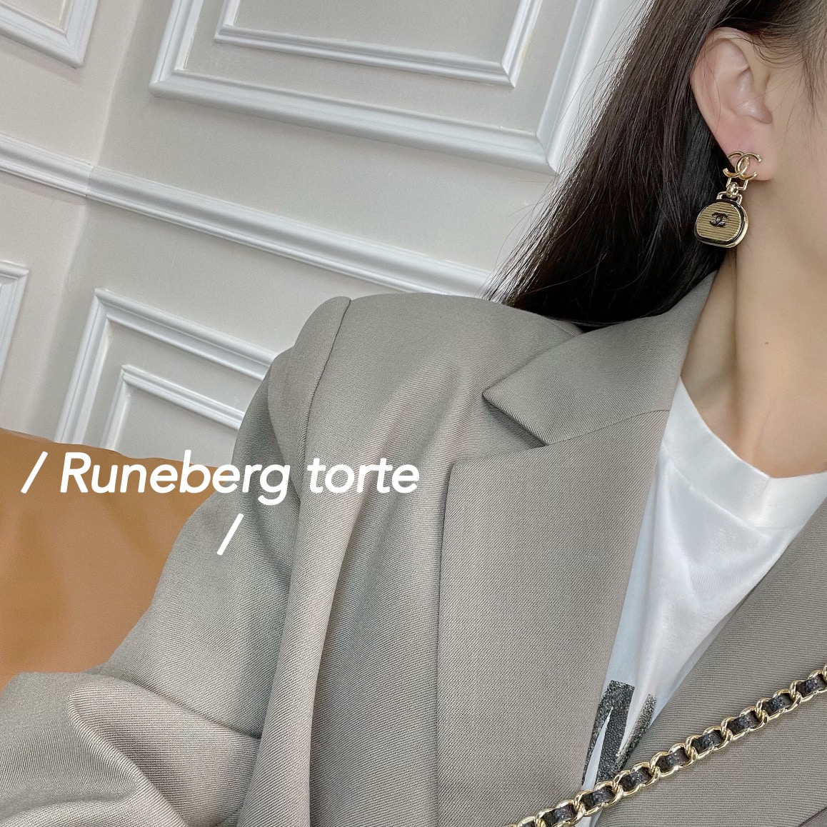 新款☑️CHANEL香奈儿双c圆饼包包耳钉耳环