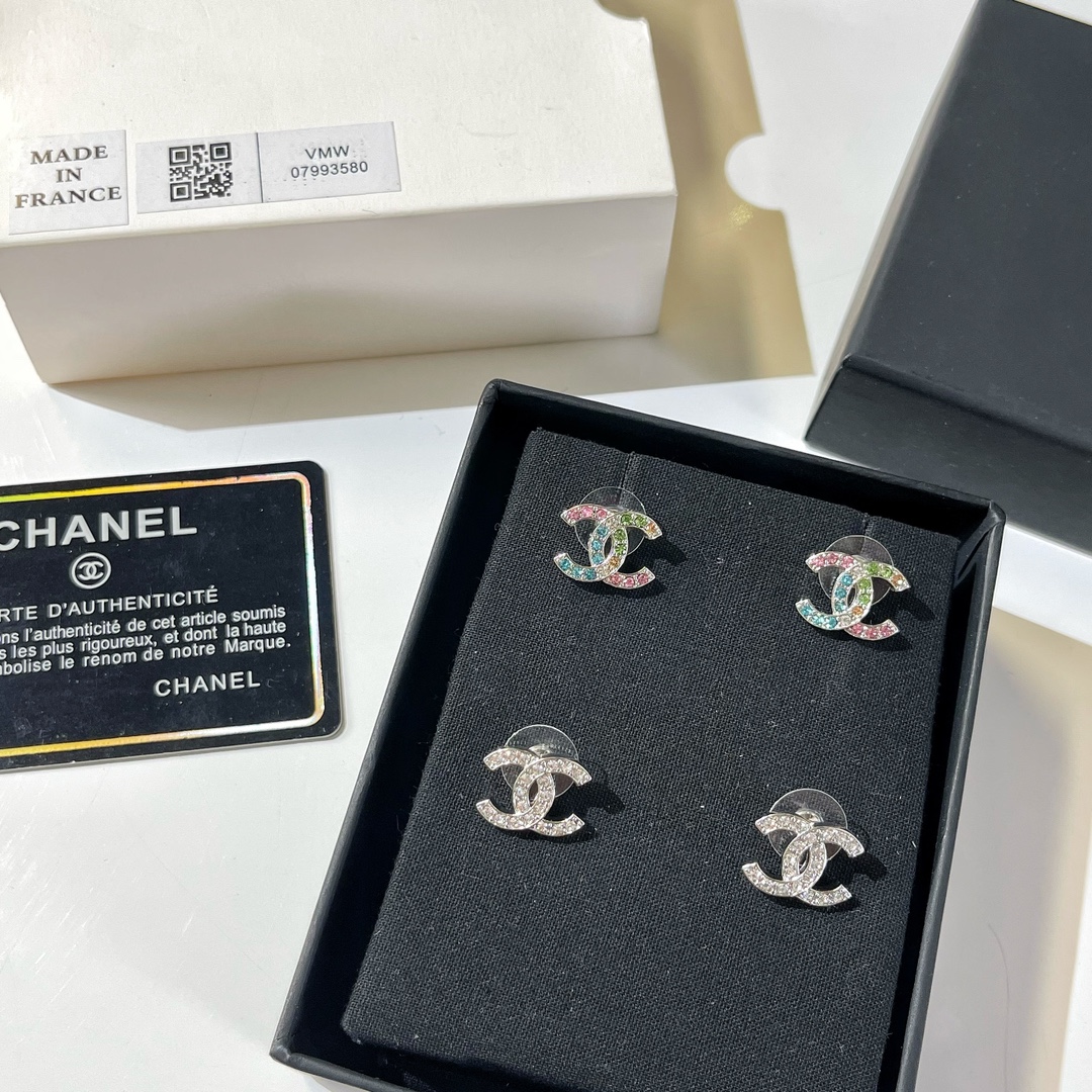 新款☑️CHANEL香奈儿双c满钻耳钉耳环