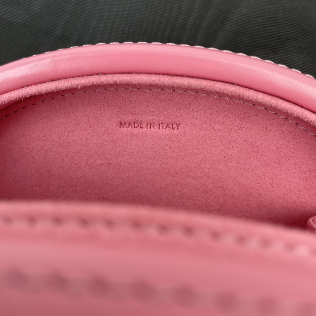 CELINE CUIR TRIOMPHE 光滑牛皮革椭圆形化妆包198613粉色