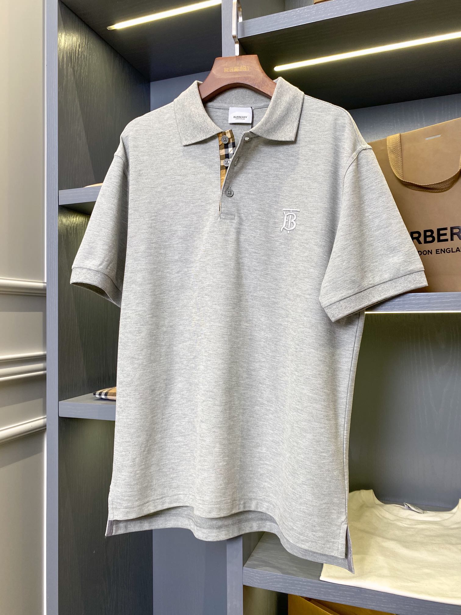 Burberry BBR 巴宝莉 Tb刺绣格纹装饰商务休闲短袖polo衫