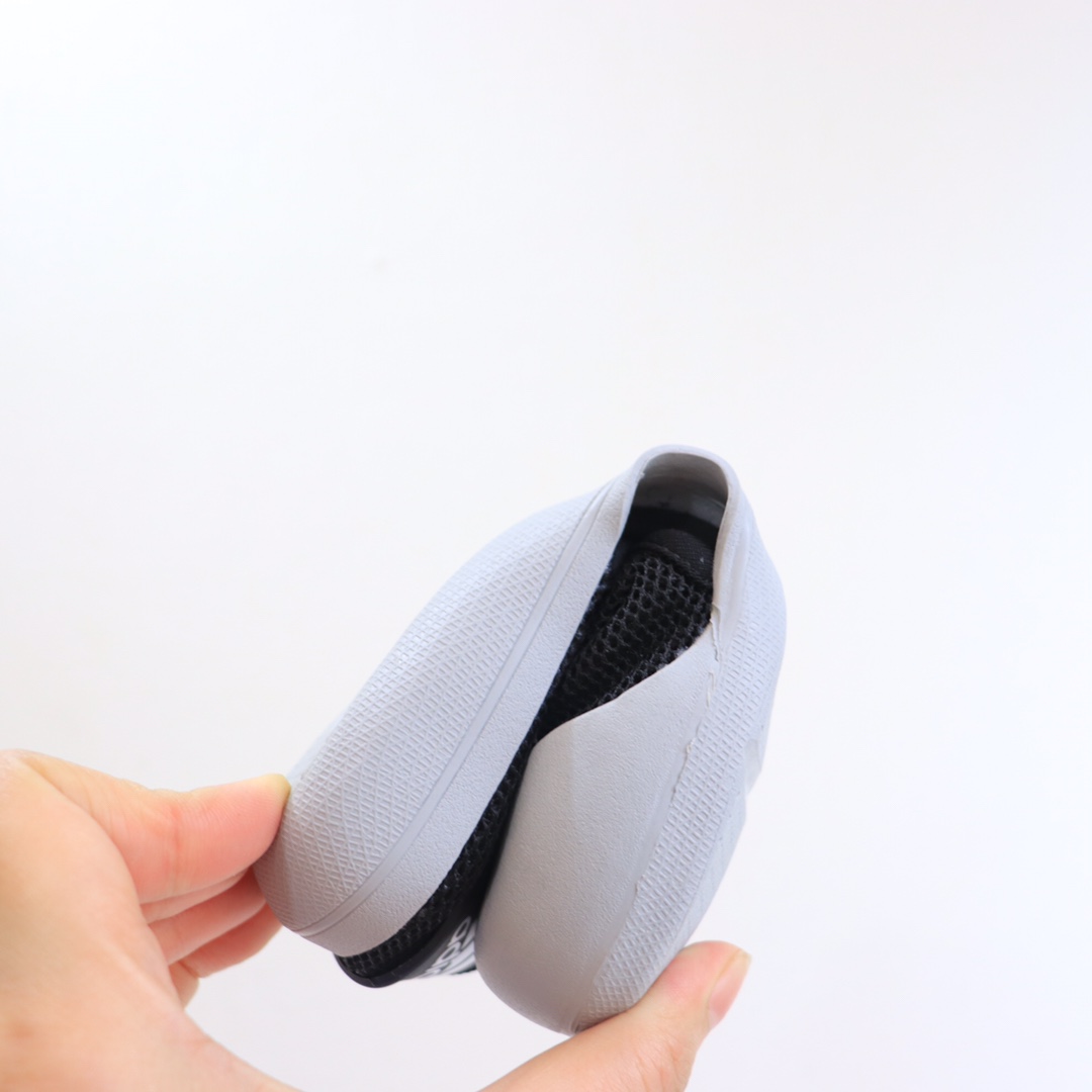 图片[9]-AD3.0包头网面凉鞋‼️ AD儿童包头凉鞋 新款，每年的爆款！实在太经典好穿！采用柔韧透气网面，搭配耐磨橡胶鞋底，新升级的质量，比往年更上一个档次✅ 泡棉缓震鞋垫更加轻盈舒适，脚感柔软！与脚底贴合度很好，不会打滑！-选品中心