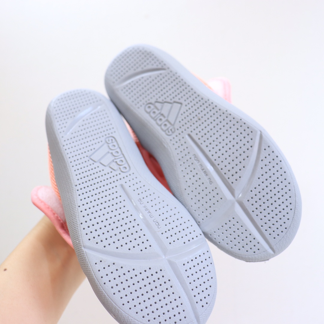 图片[9]-AD3.0包头网面凉鞋‼️ AD儿童包头凉鞋 新款，每年的爆款！实在太经典好穿！采用柔韧透气网面，搭配耐磨橡胶鞋底，新升级的质量，比往年更上一个档次✅ 泡棉缓震鞋垫更加轻盈舒适，脚感柔软！与脚底贴合度很好，不会打滑！-选品中心