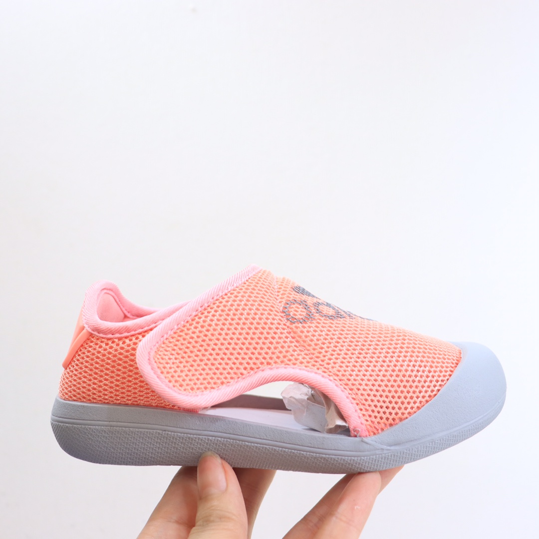 图片[5]-AD3.0包头网面凉鞋‼️ AD儿童包头凉鞋 新款，每年的爆款！实在太经典好穿！采用柔韧透气网面，搭配耐磨橡胶鞋底，新升级的质量，比往年更上一个档次✅ 泡棉缓震鞋垫更加轻盈舒适，脚感柔软！与脚底贴合度很好，不会打滑！-选品中心