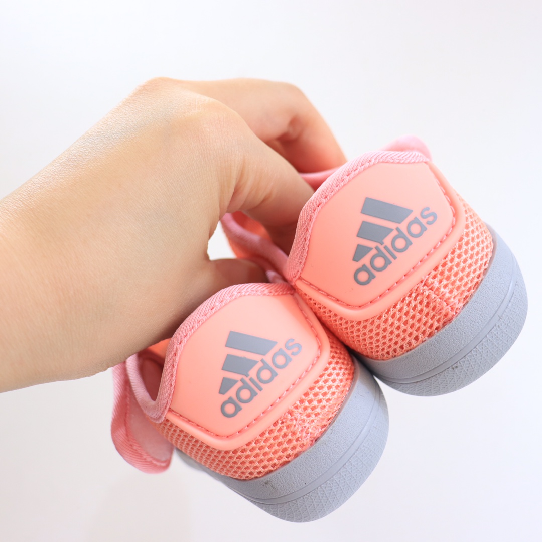 图片[3]-AD3.0包头网面凉鞋‼️ AD儿童包头凉鞋 新款，每年的爆款！实在太经典好穿！采用柔韧透气网面，搭配耐磨橡胶鞋底，新升级的质量，比往年更上一个档次✅ 泡棉缓震鞋垫更加轻盈舒适，脚感柔软！与脚底贴合度很好，不会打滑！-选品中心