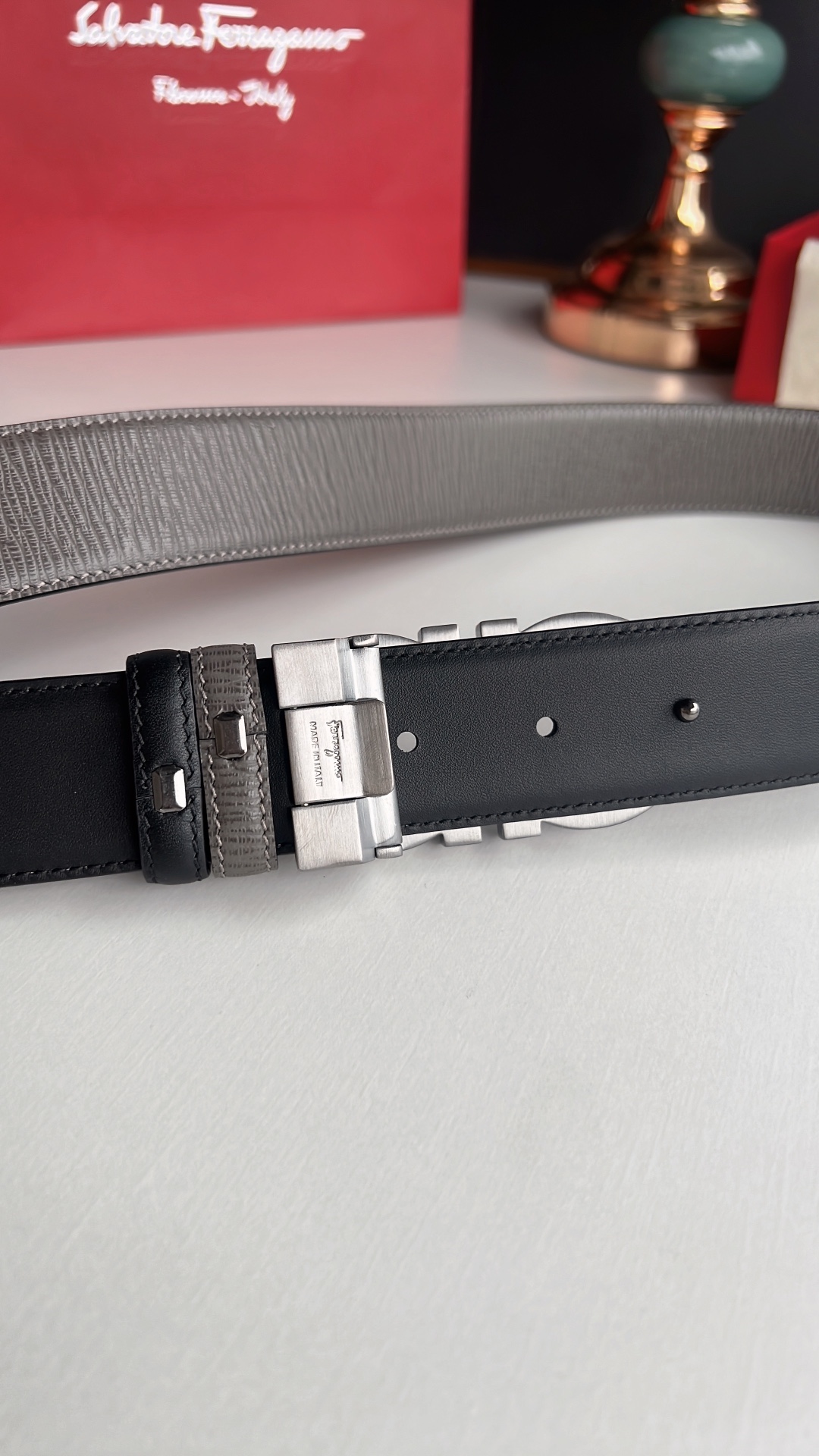 Ferragamo菲拉格慕   精致8字金属扣男士质感腰带3.5cm
